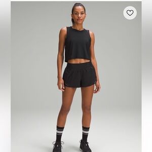 Lululemon Hotty Hot HR short 2.5” Lined